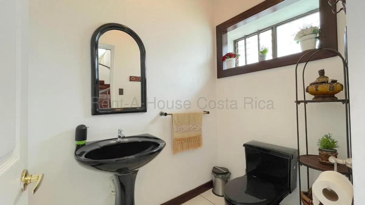 OPORTUNIDAD Debajo del Avaluo Casa $310000 Los Arcos Ciudad Cariari 305m2 - Venta en Ulloa, photo 2
