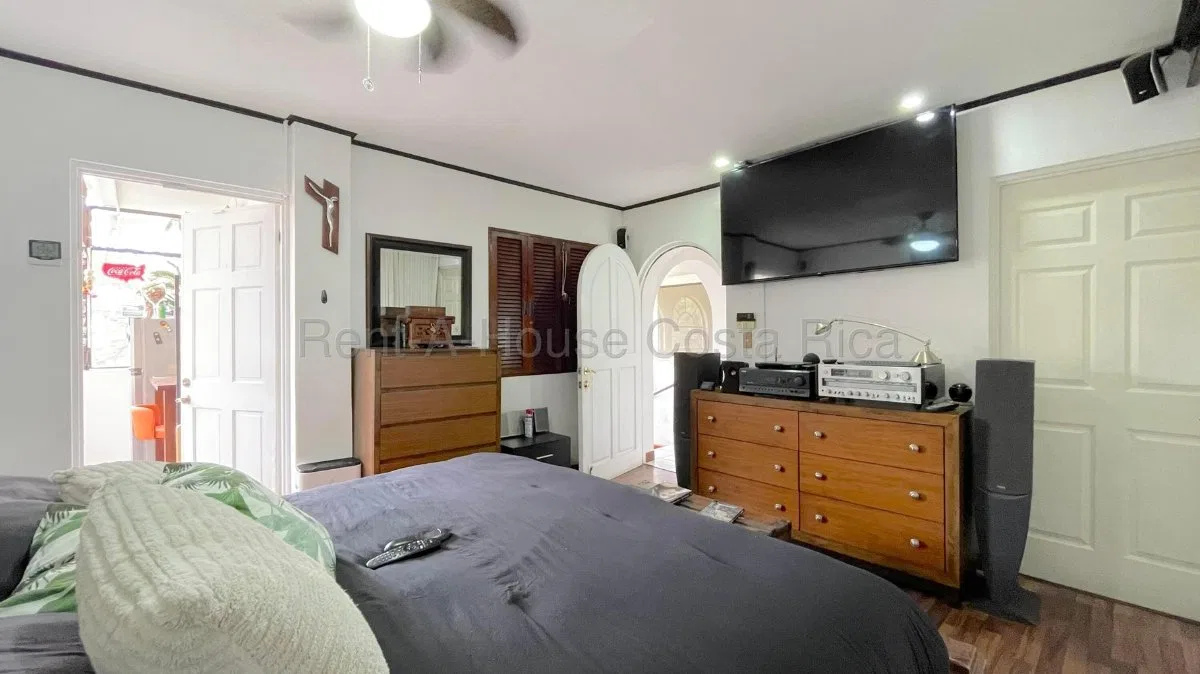 OPORTUNIDAD Debajo del Avaluo Casa $310000 Los Arcos Ciudad Cariari 305m2 - Venta en Ulloa, photo 14