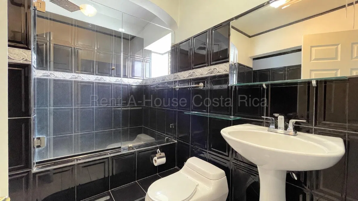 OPORTUNIDAD Debajo del Avaluo Casa $310000 Los Arcos Ciudad Cariari 305m2 - Venta en Ulloa, photo 15