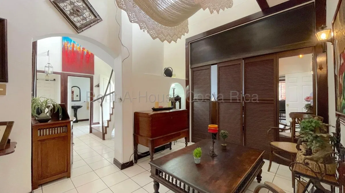 OPORTUNIDAD Debajo del Avaluo Casa $310000 Los Arcos Ciudad Cariari 305m2 - Venta en Ulloa, photo 3