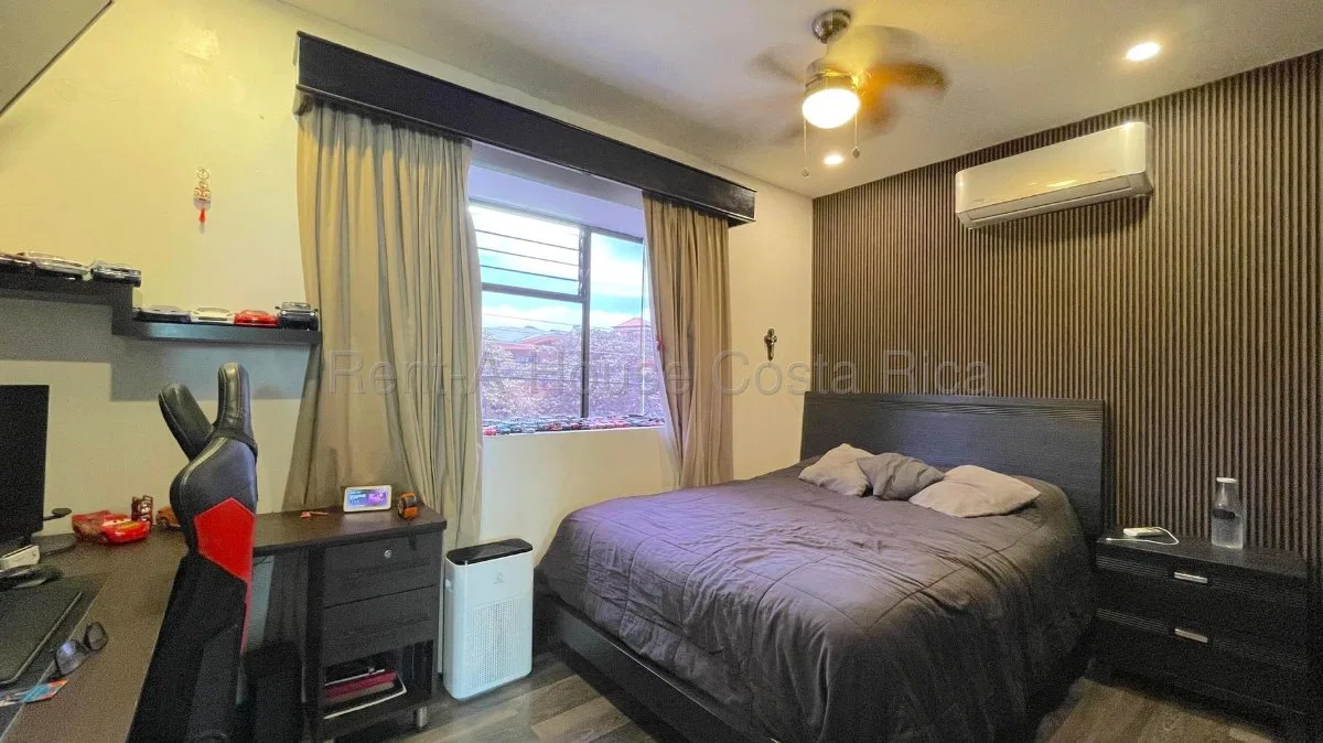 OPORTUNIDAD Debajo del Avaluo Casa $310000 Los Arcos Ciudad Cariari 305m2 - Venta en Ulloa, photo 5
