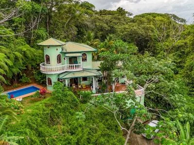Casa con vista al mar en venta en Ojochal, con piscina y vistas a la selva., photo 3