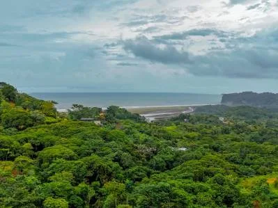 Casa con vista al mar en venta en Ojochal, con piscina y vistas a la selva., photo 7