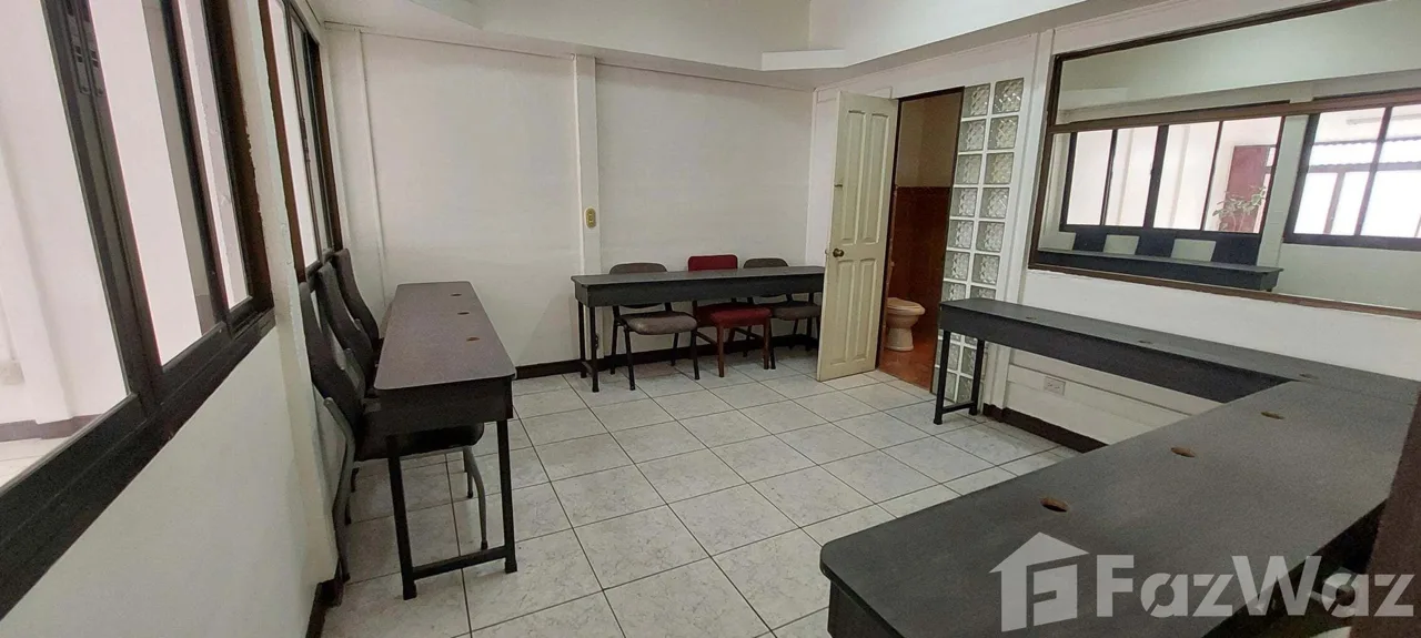 13 Bedroom House for Sale at Goicochea for $340,000, photo 2