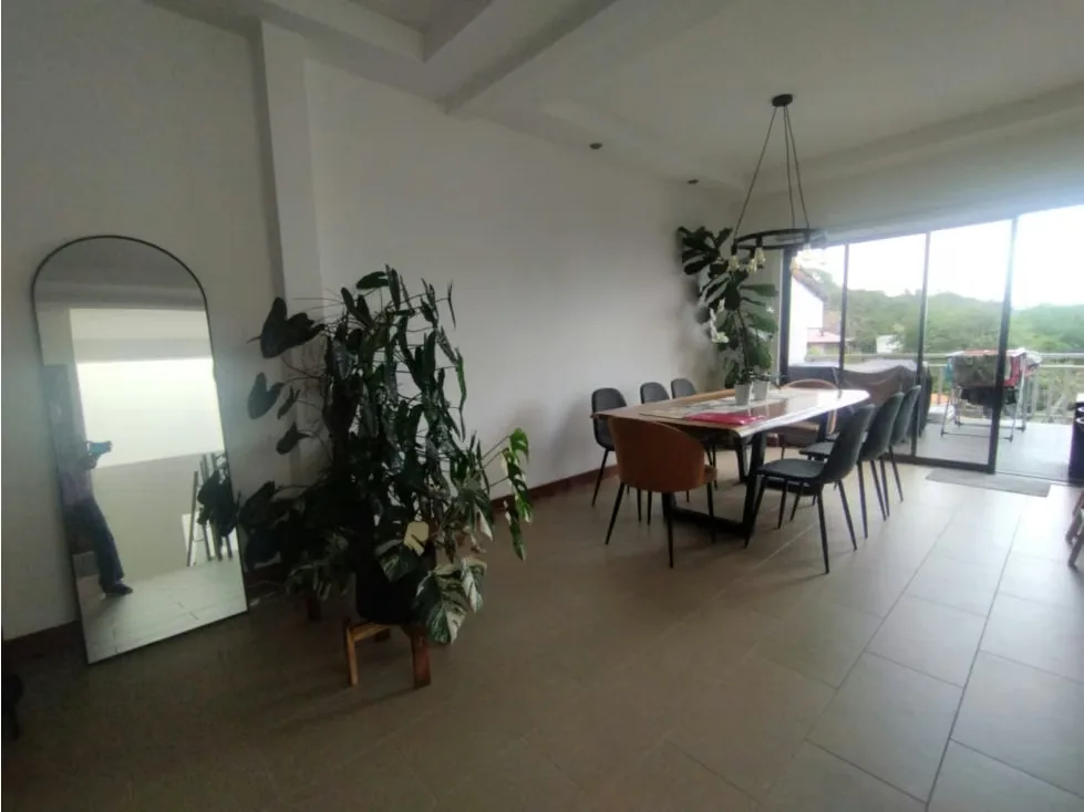 Se alquila esta hermosa casa que se encuentra en el condominio Lomas del Cielo en Guachipelín Norte y ofrece un diseño en varios niveles, con terrazas con espectaculares vistas, que ..., photo 14