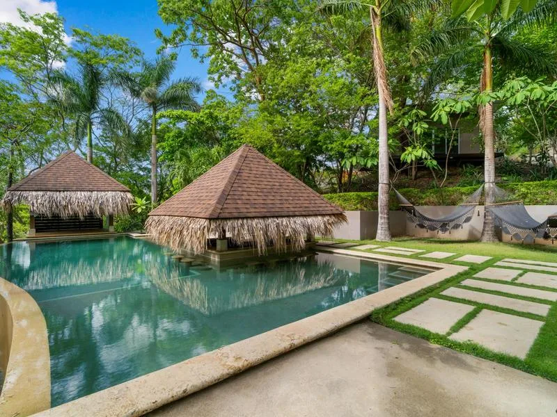 6 Bed Single Family Homes For Sale in Tamarindo, photo 2