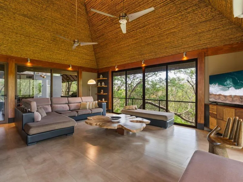 6 Bed Single Family Homes For Sale in Tamarindo, photo 9