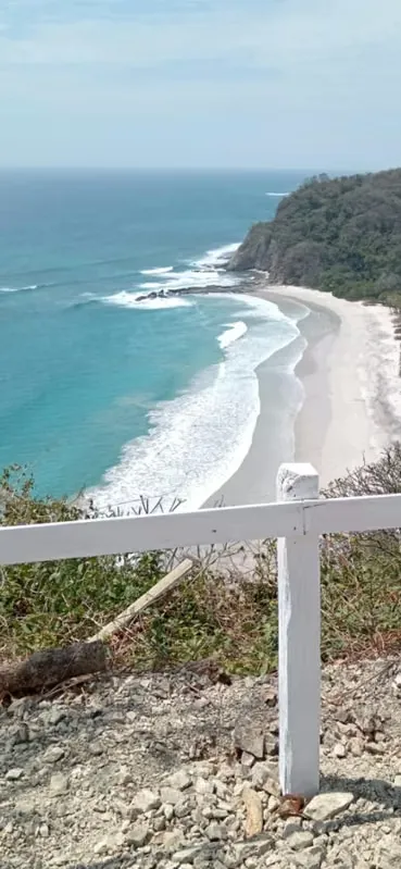 In Playa Barrigona, this property presents an exceptional opportunity to develop a ...
