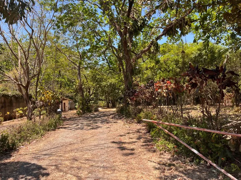 Build-Ready Flat Lot with Utilities in Carrillo, 5-min walk to Carrillo beach, photo 2