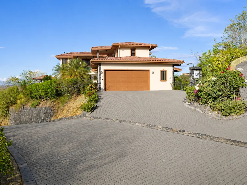 5 Bed Single Family Homes For Sale in Playas Del Coco, photo 3