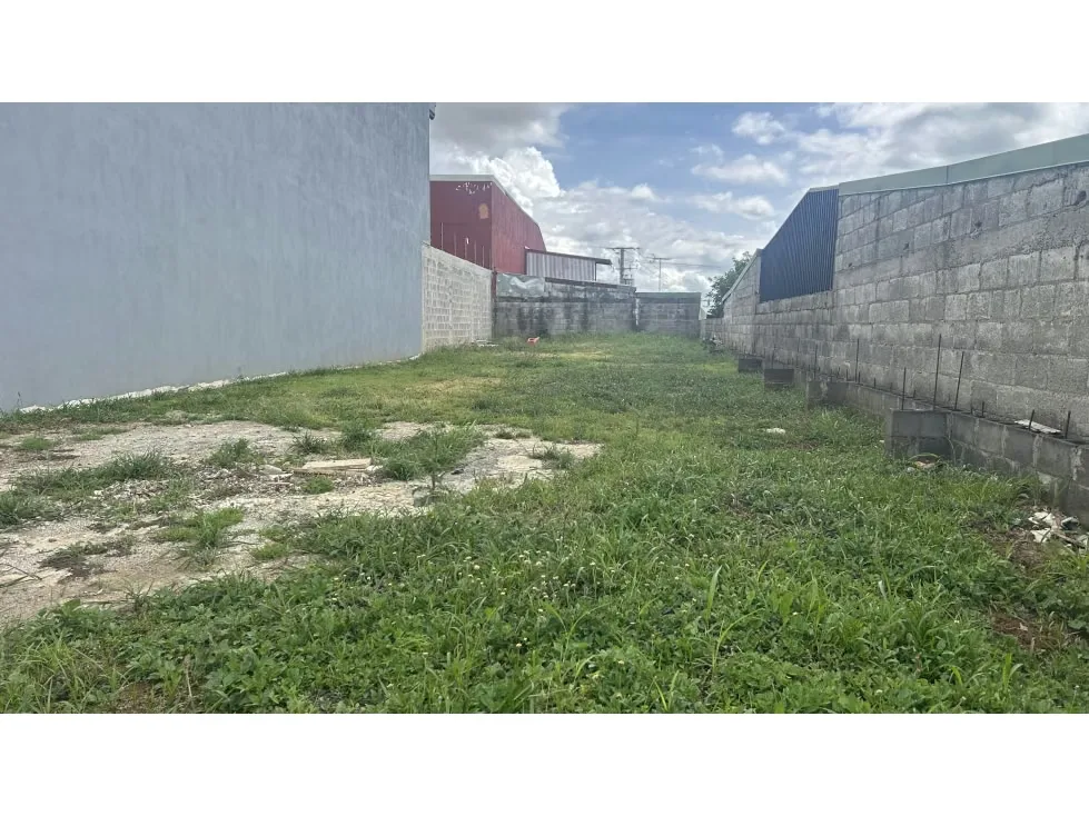 Venta de Hermoso Lote, Urbanización Calle Las Rosas, Santa Lucía de Barva, Heredia