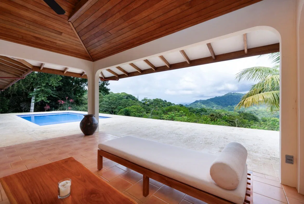 OCEAN AND MOUNTAIN VIEW 3 BEDROOM HOME WITH POOL IN LAGUNAS, photo 2