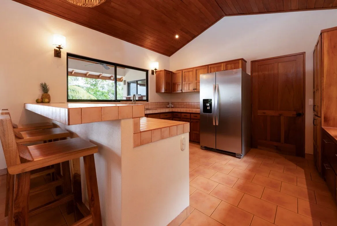 OCEAN AND MOUNTAIN VIEW 3 BEDROOM HOME WITH POOL IN LAGUNAS, photo 14