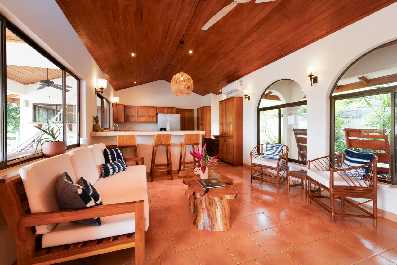 OCEAN AND MOUNTAIN VIEW 3 BEDROOM HOME WITH POOL IN LAGUNAS, photo 7