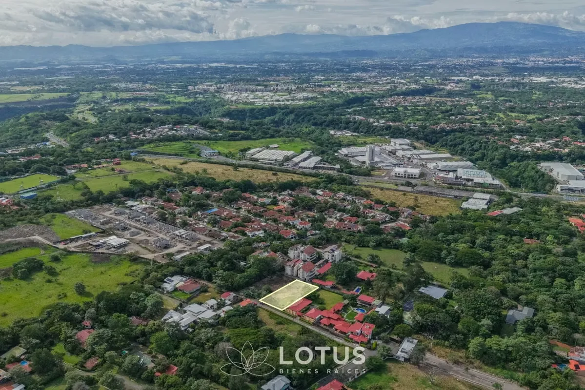 Land for Sale in Piedad, Santa Ana - 2,000 m ², Cód. AJ020