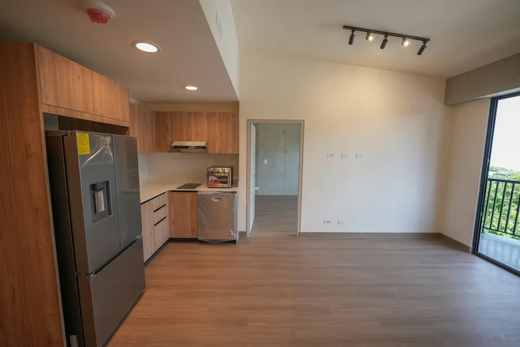 Este apartamento se encuentra en el piso 4 de una torre boutique de únicamente seis niveles y ..., photo 2