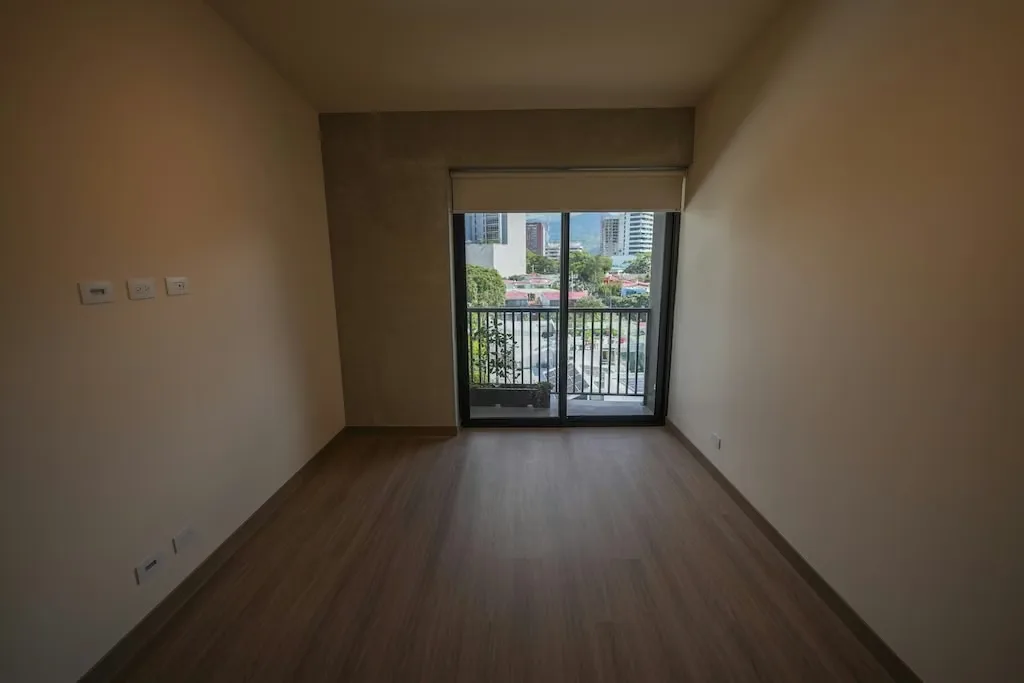 Este apartamento se encuentra en el piso 4 de una torre boutique de únicamente seis niveles y ..., photo 6
