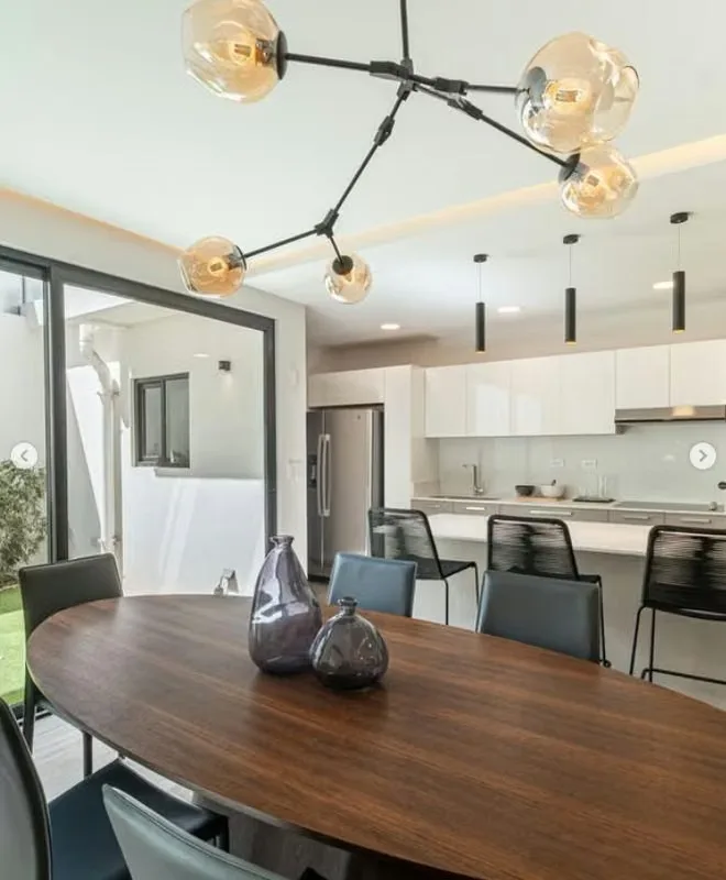 Espectacular casa para estrenar en zona segura, tranquila, y de alta valorización. Muy bien ubicada. Se entrega equipada con línea blanca y tanque de agua de mil litros. Dos ..., photo 4