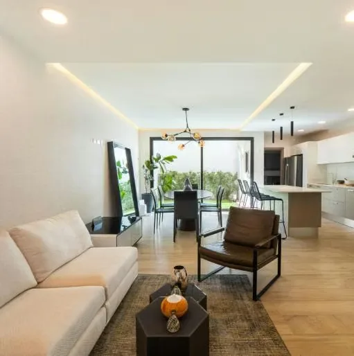 Espectacular casa para estrenar en zona segura, tranquila, y de alta valorización. Muy bien ubicada. Se entrega equipada con línea blanca y tanque de agua de mil litros. Dos ..., photo 5