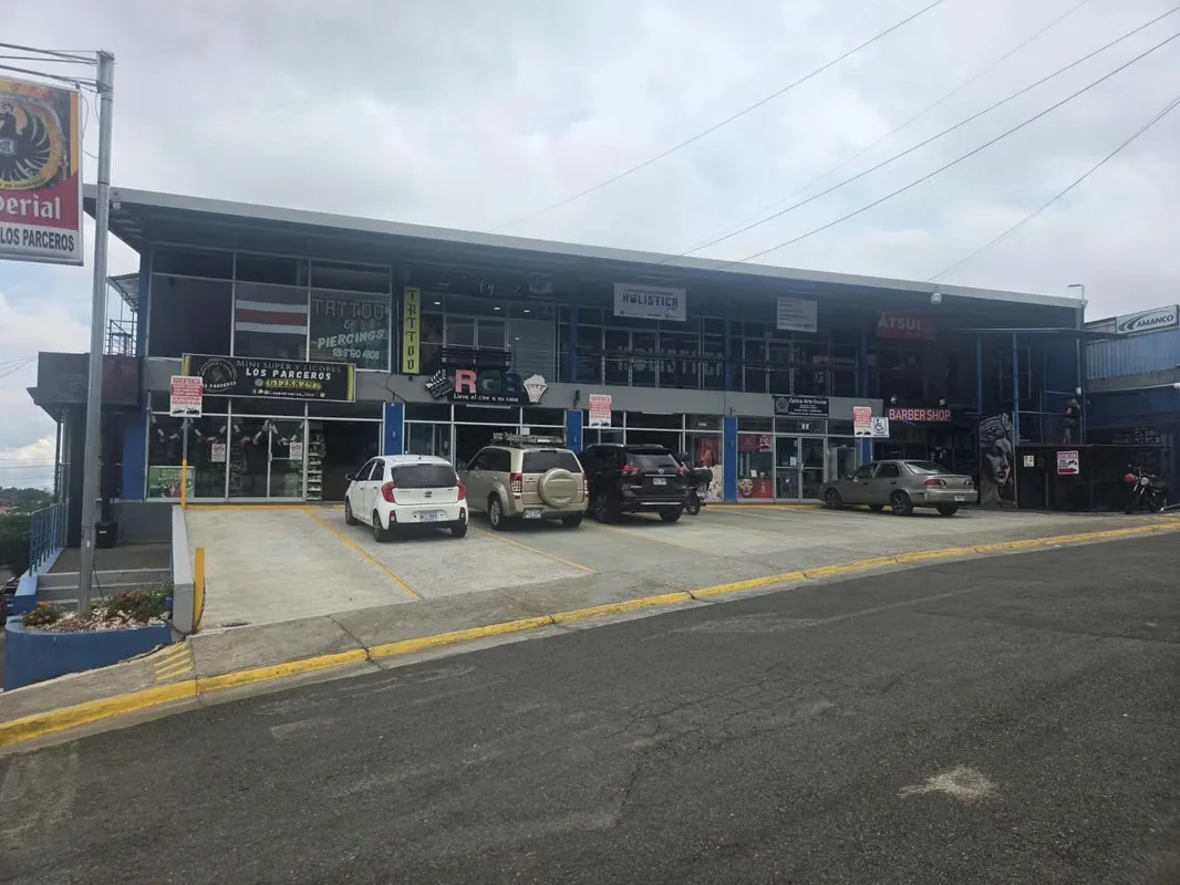 Commercial square for sale, San Pablo de Heredia. Excellent location and profitability potential