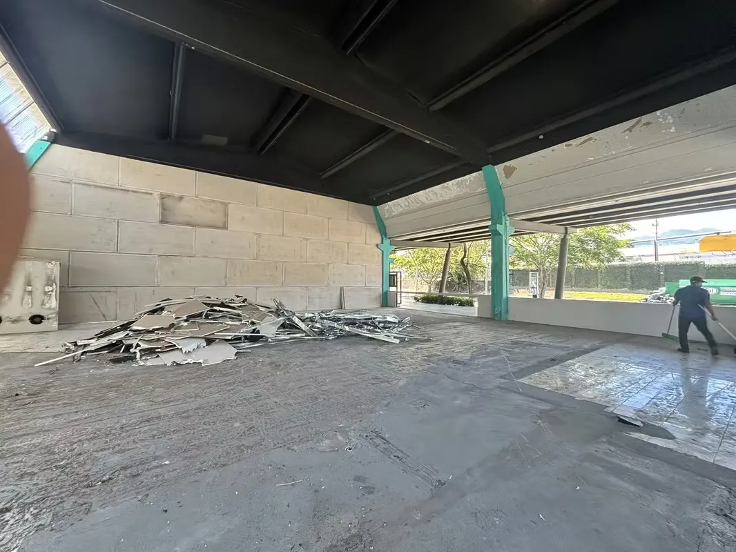 Alquilo Local comercial altura de 5 metros de 456 m² en una de las zonas más exclusivas y dinámicas de Lindora. Este espacio destaca por su gran altura tipo industrial, ideal para ..., photo 6