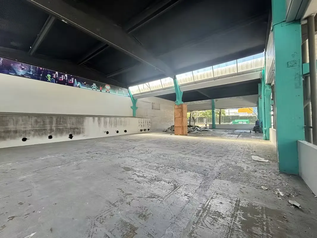 Alquilo Local comercial altura de 5 metros de 456 m² en una de las zonas más exclusivas y dinámicas de Lindora. Este espacio destaca por su gran altura tipo industrial, ideal para ..., photo 9