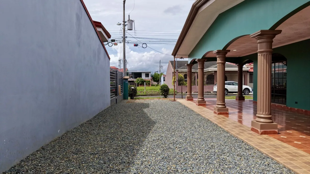 Modern House for Sale in Monte General, Perez Zeledon, Secure Gated Community, photo 6