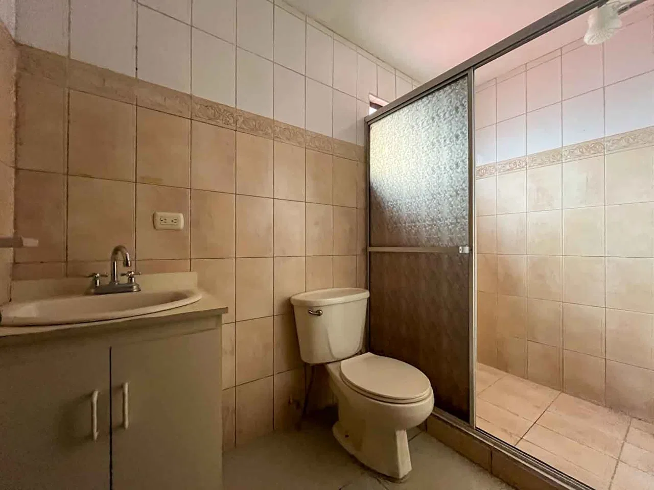Casa en venta en Desamparados, condiciones especiales de financiamiento por remate bancario, photo 9