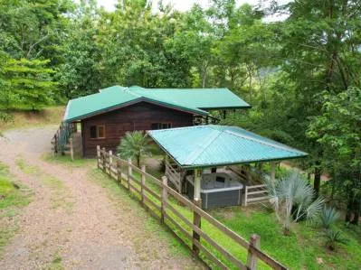 Chalet de montaña en una finca de 2,5 hectáreas con establos y vistas panorámicas., photo 2