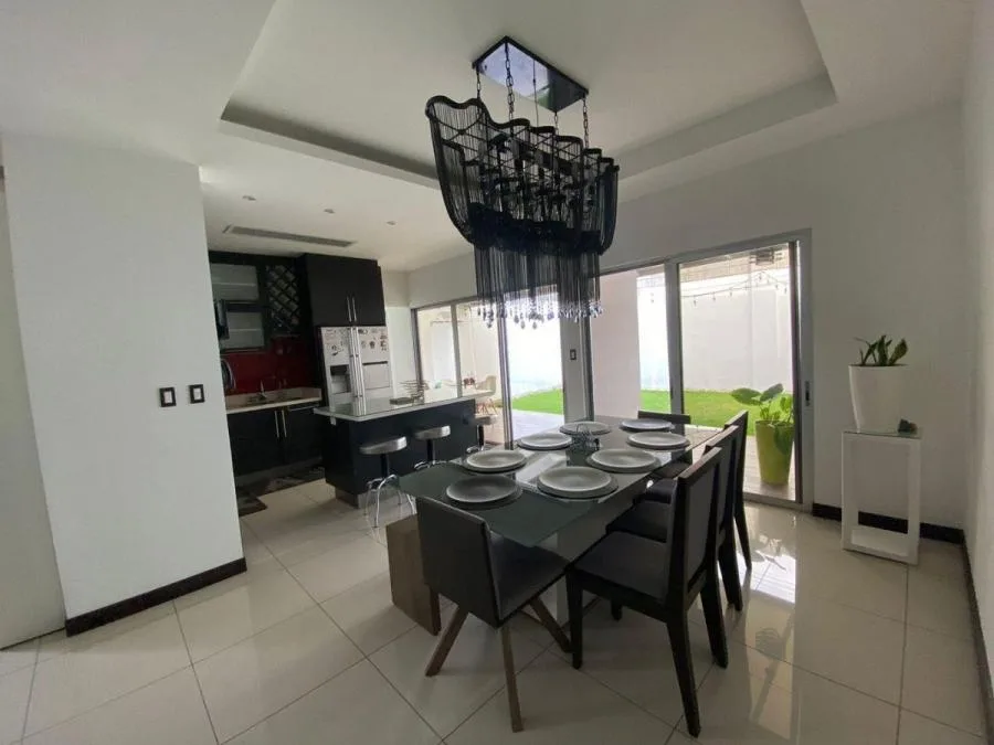 Casa en venta de dos niveles con amplio patio ideal para la familia #24-119 GS - Venta en Santa Ana, photo 9