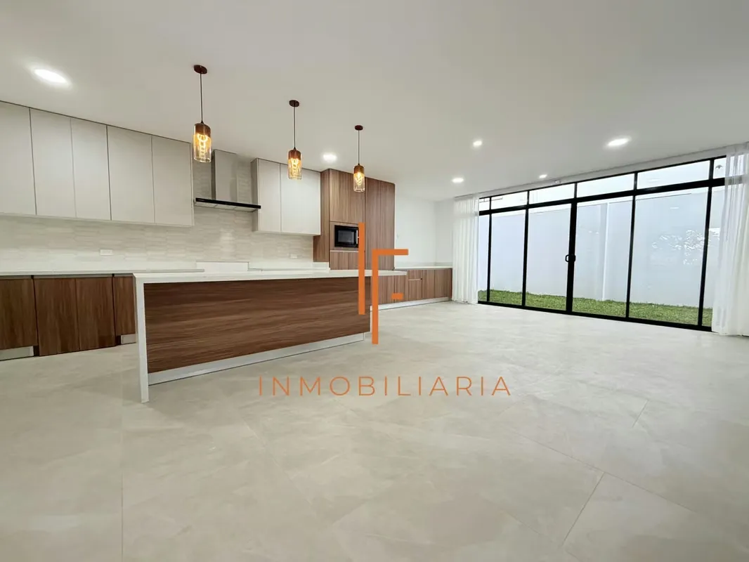 Modern and spacious houses located in some of the best residential projects in ...