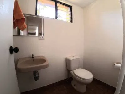 Amplia Casa Familiar con Jardín y Piscina en Condominio Llorente, Tibás, photo 6