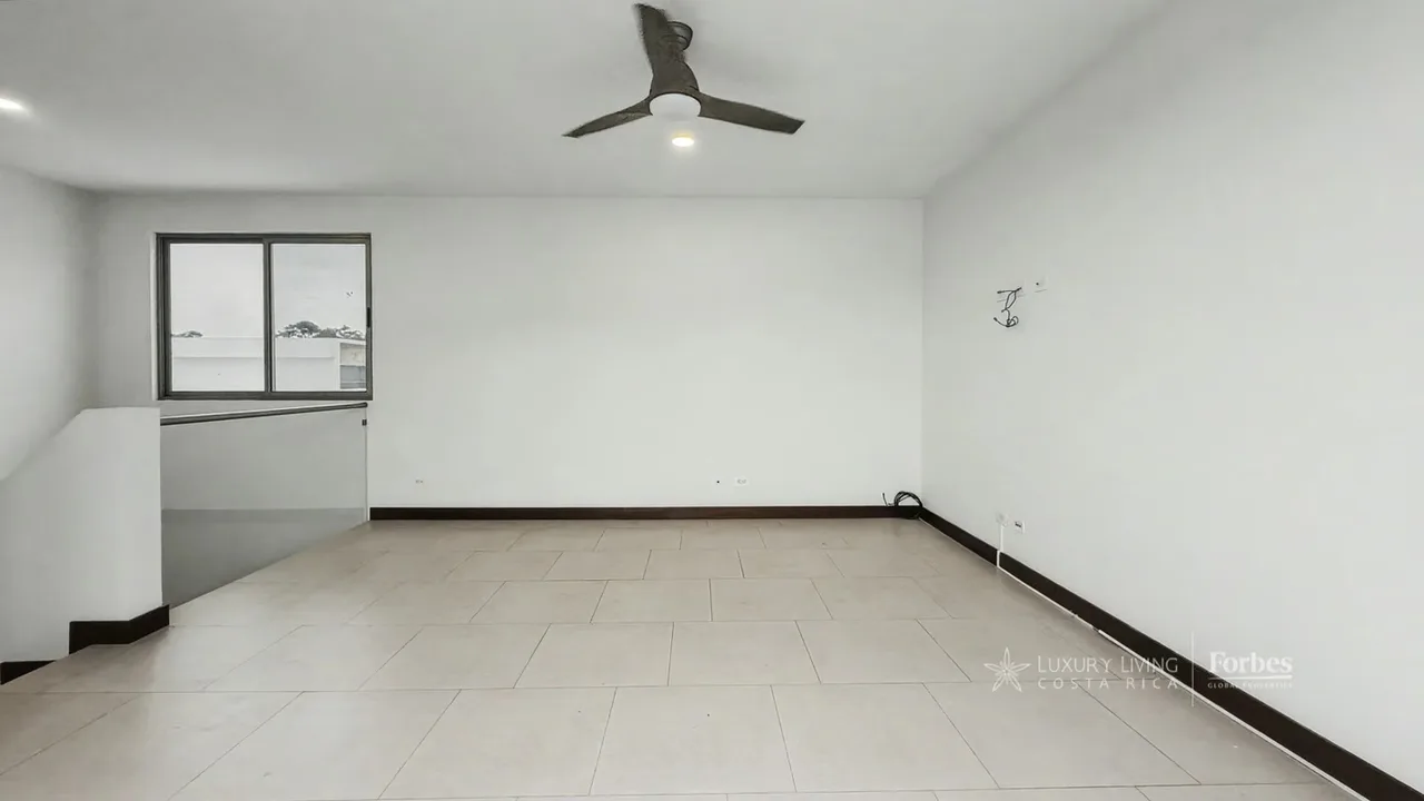 House, 3 bedrooms, office, terrace, pool, gated community, Escazú, photo 2