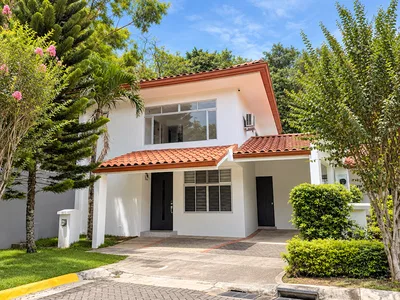 House in Ciudad Colón