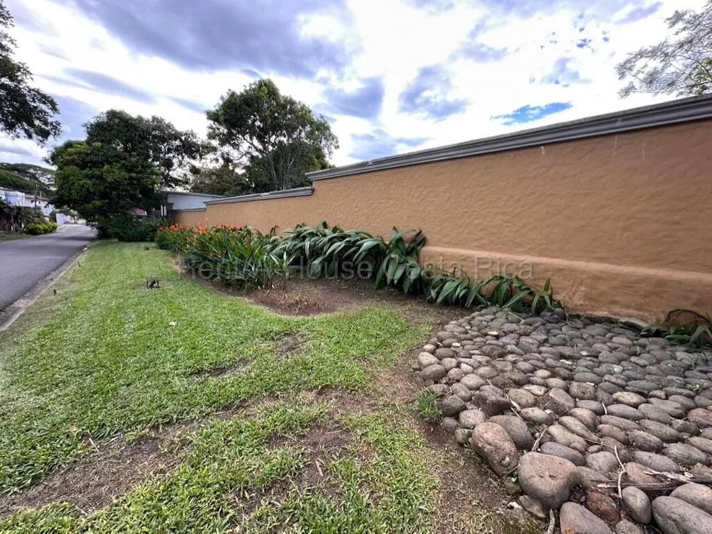 Venta lote esquinero en condominio con amenidades #26-2249 GS - Venta en Colón, photo 4