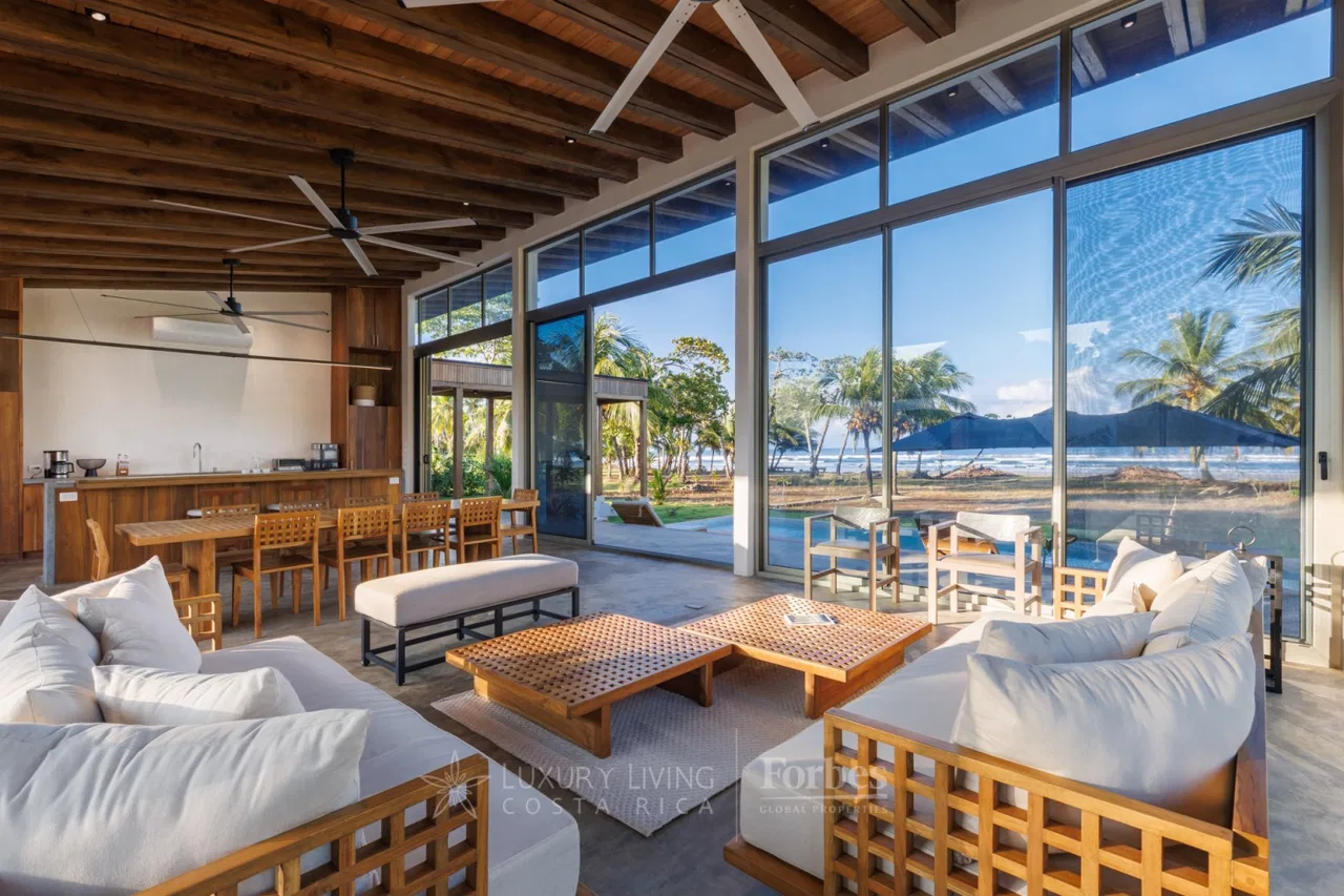 Casa frente al Mar en Playa Coyote
