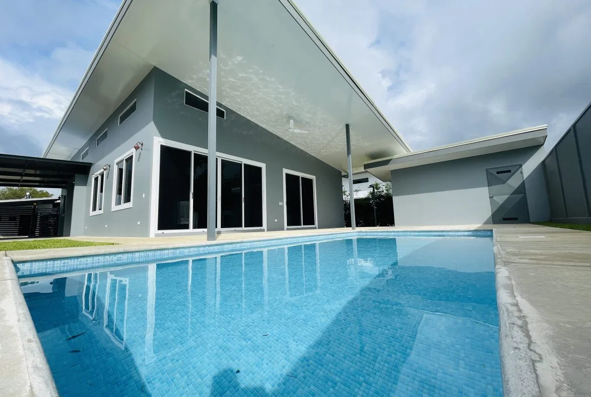 THE SUN GARDEN 3-BED 3-BATH HOME IN UVITA – 0.10 ACRES, photo 4