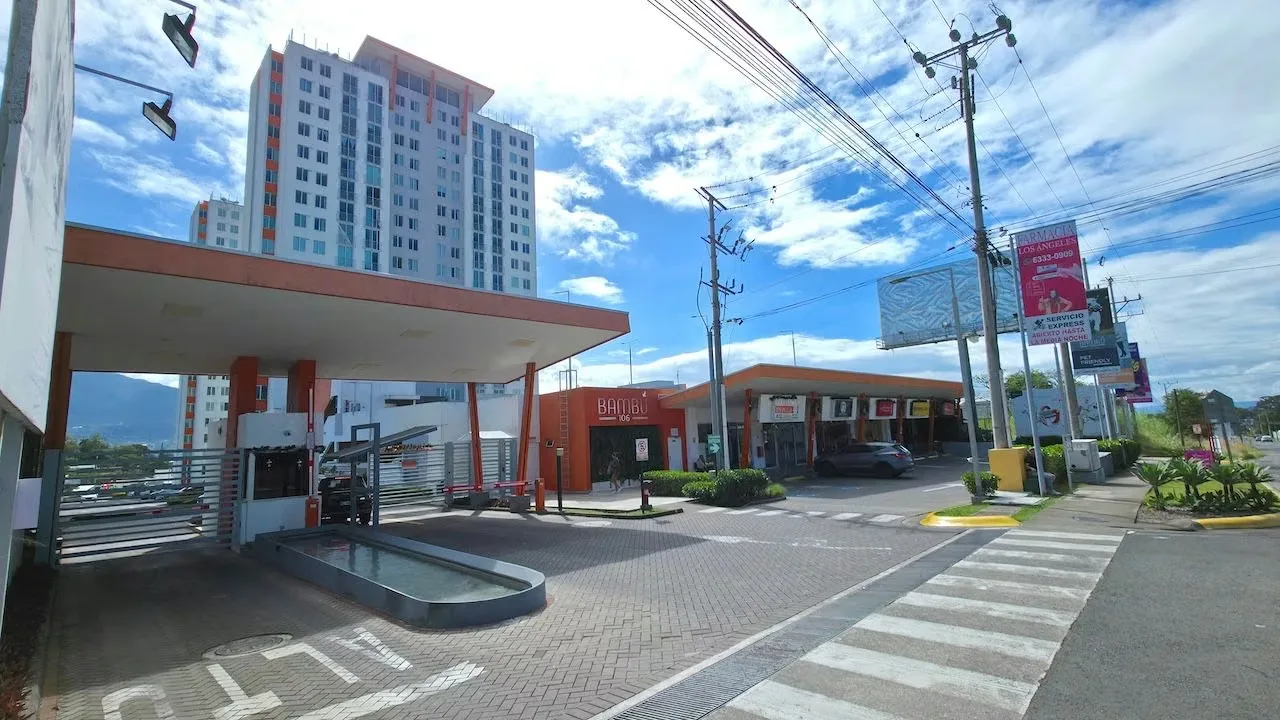Apartment for Sale on the 16th Floor at Bambú 106 Condominium – Appliances Included – DFS