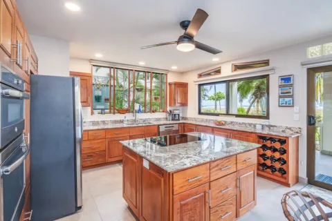 Brisas del Mar 15 ~ Turnkey Beachfront Condo with Ocean Views, photo 12