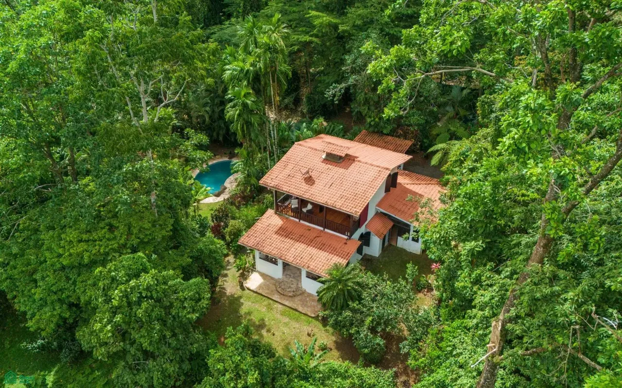 Playa Chiquita MiraFlores Eco-Lodge, Bratsi, Limon 70402