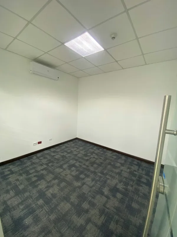 Alquiler de amplia oficina en San Rafael de Escazu. Edificio corporativo, photo 2