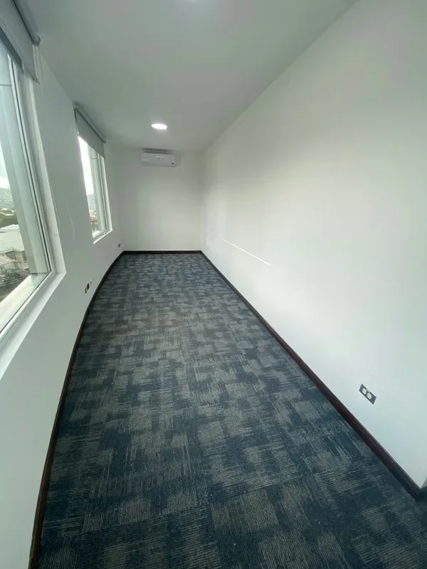 Alquiler de amplia oficina en San Rafael de Escazu. Edificio corporativo, photo 12