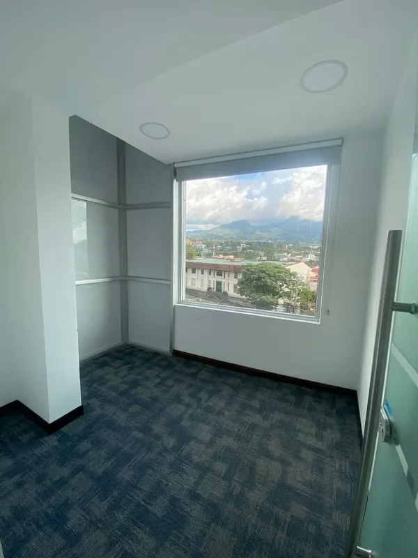 Alquiler de amplia oficina en San Rafael de Escazu. Edificio corporativo, photo 13