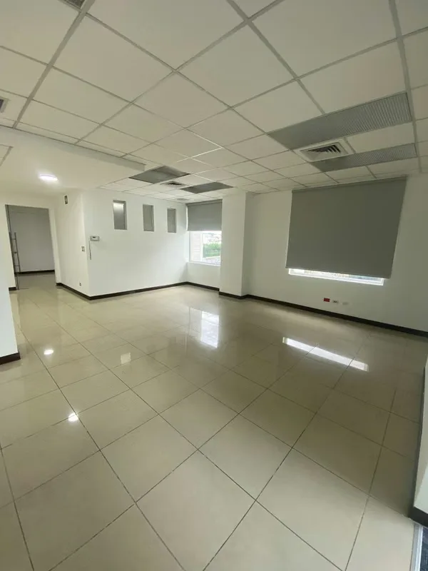 Alquiler de amplia oficina en San Rafael de Escazu. Edificio corporativo, photo 14