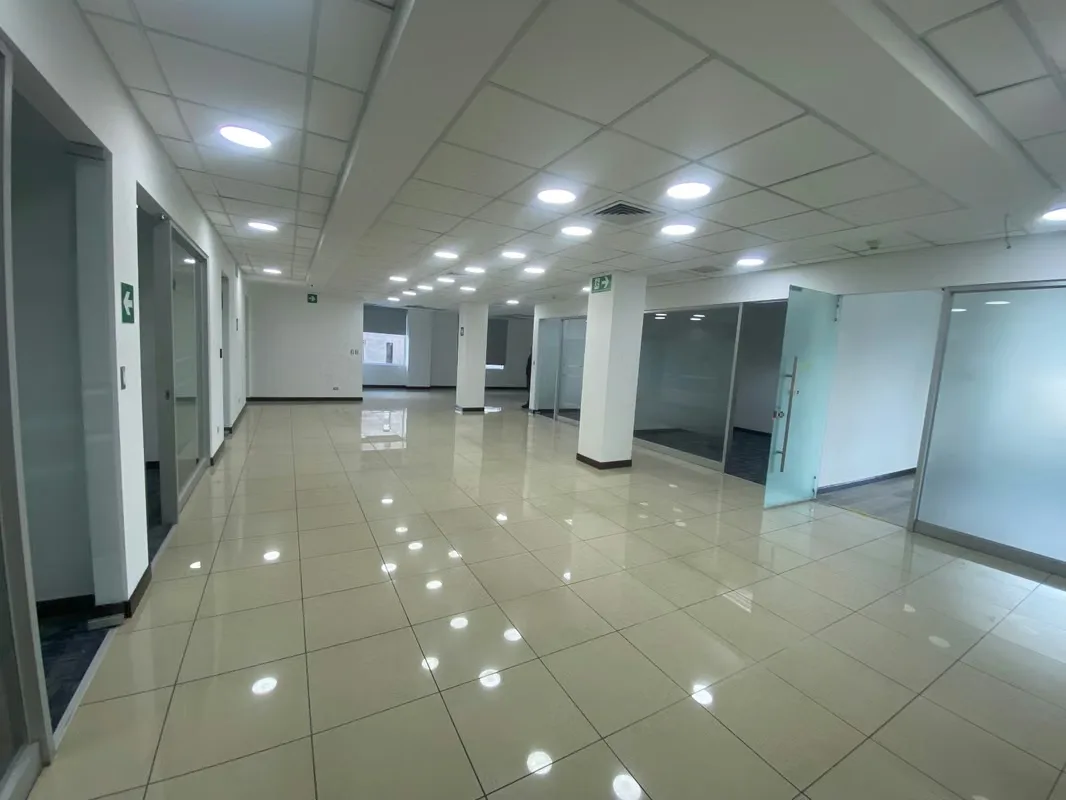 Alquiler de amplia oficina en San Rafael de Escazu. Edificio corporativo, photo 6