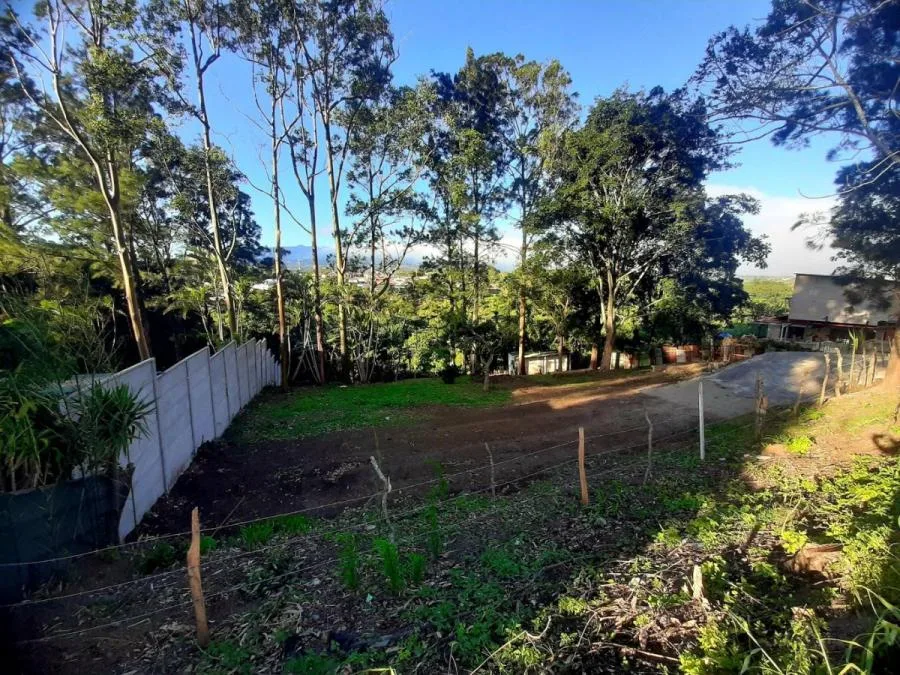 Venta de Terreno en Heredia / Mls. 25-129 - Venta en Santo Domingo