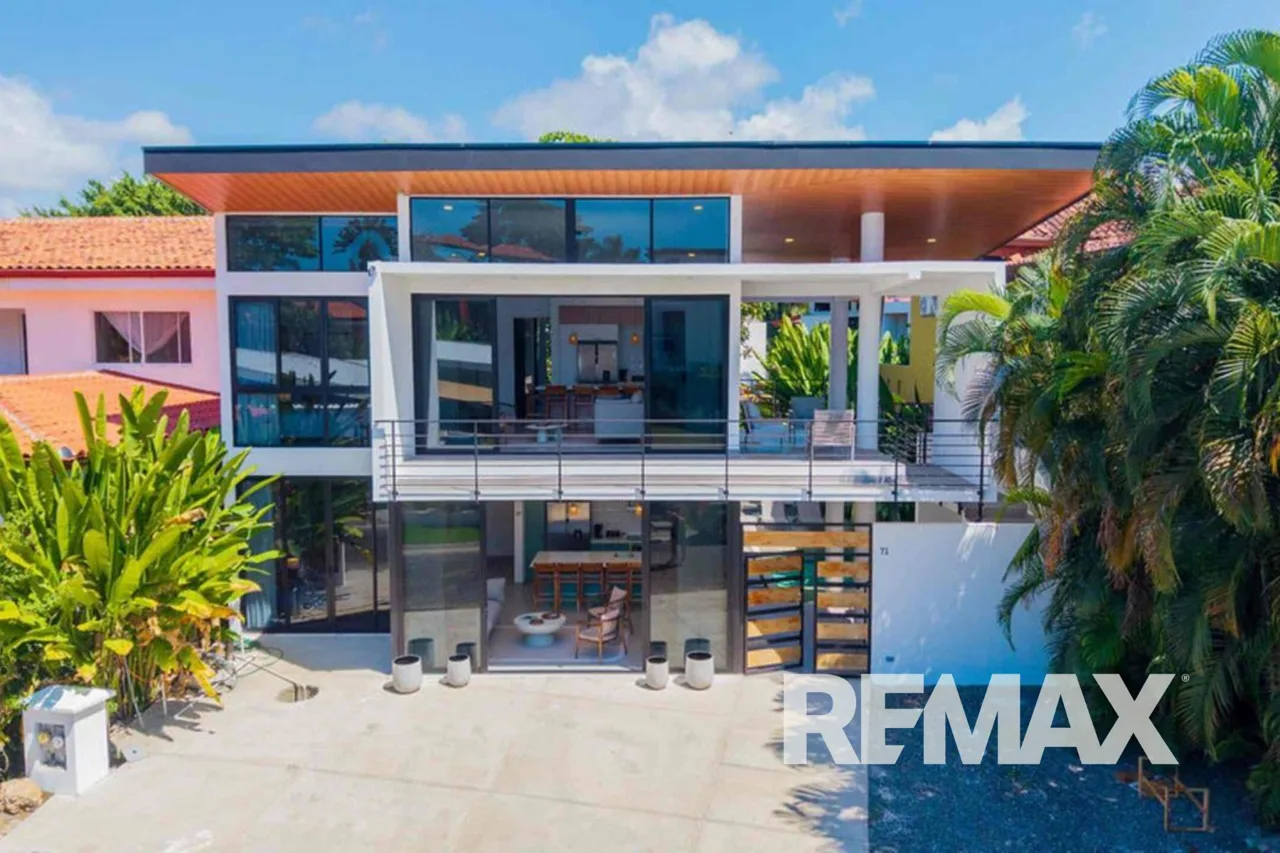 Luxury Beachfront in Hermosa Palms | 2 Homes with Private Beach Access, photo 2
