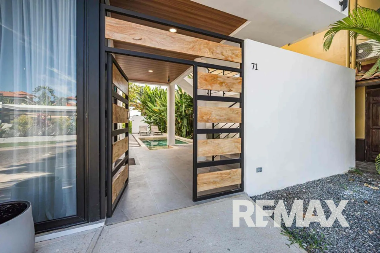 Luxury Beachfront in Hermosa Palms | 2 Homes with Private Beach Access, photo 3