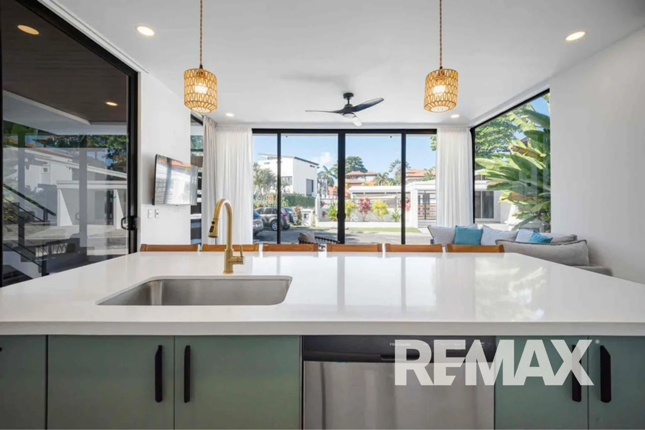 Luxury Beachfront in Hermosa Palms | 2 Homes with Private Beach Access, photo 8