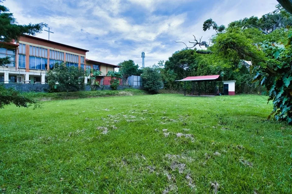 Amplio Uso de Suelo Mixto: Residenciales y Condominios y Comercial. Descubre una oportunidad única de inversión en el corazón de SAN ISIDRO DE HEREDIA, Costa Rica, photo 2